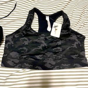 Fabletics Mila Médium Impact Sports Bra size 4x. NWT.